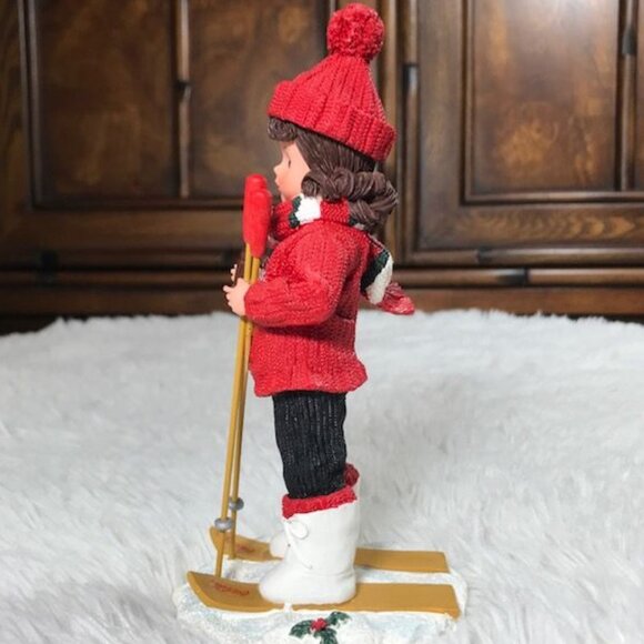 Vintage Coca-Cola x Madame Alexander "Doll Face" Winter Fun Figurine - Picture 6 of 10